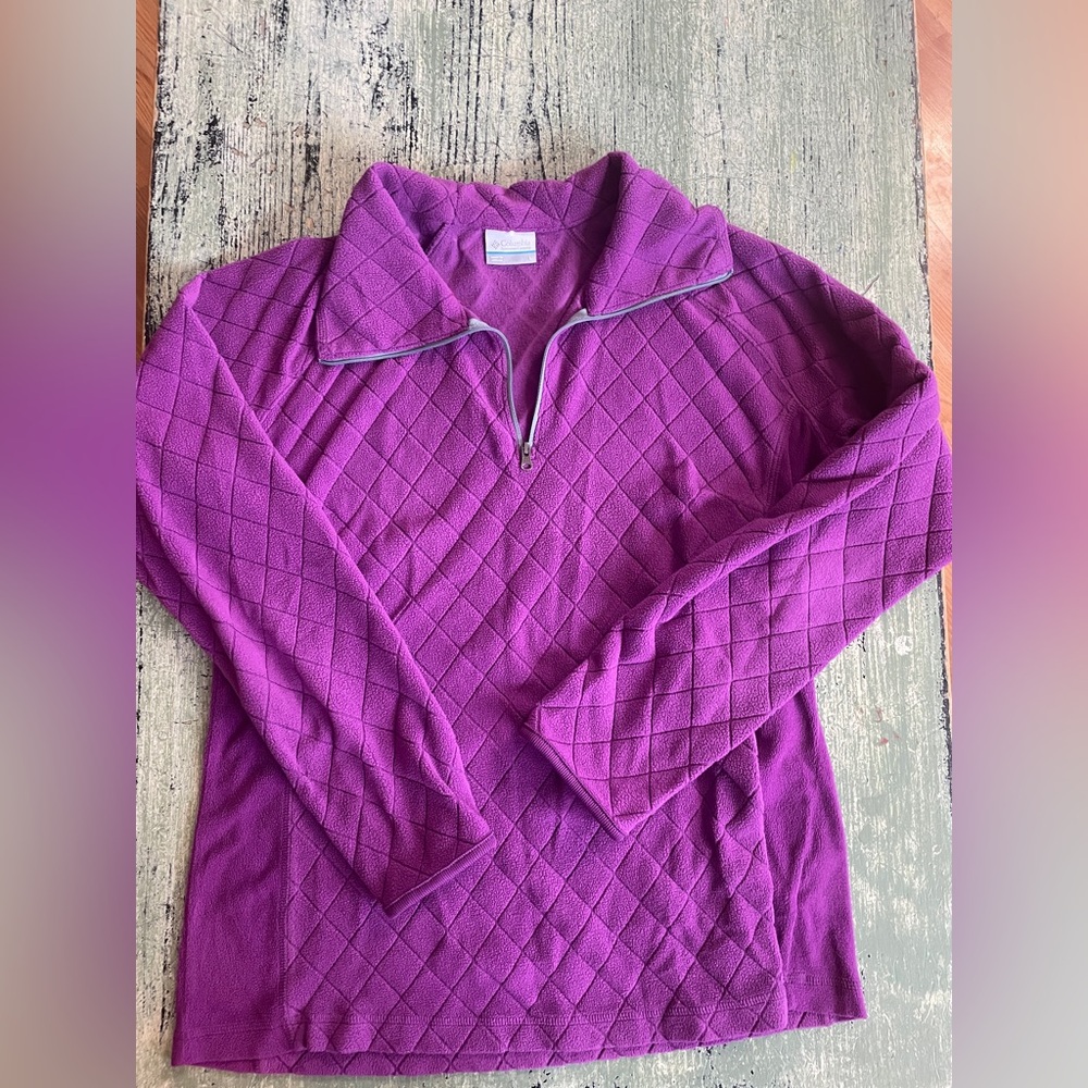 Purple Columbia fleece pullover. Women’s size Large